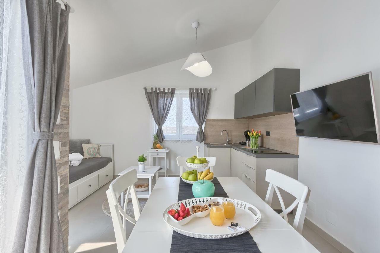 Apartments La Mer Pula Zewnętrze zdjęcie